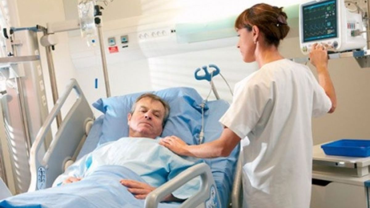 1-asistenii-medicali-la-mare-cautare-in-botosani-cine-face-angajari-si-ce-salariu-ofera