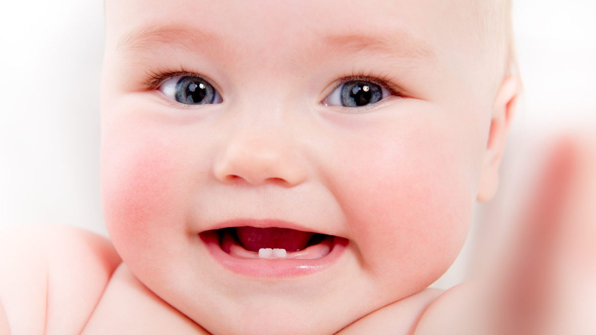 baby-first-teeth