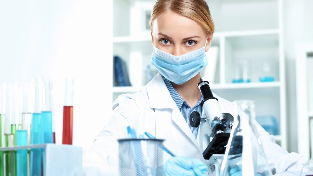 kozzi-young-scientist-working-in-laboratory-2387-x-1591