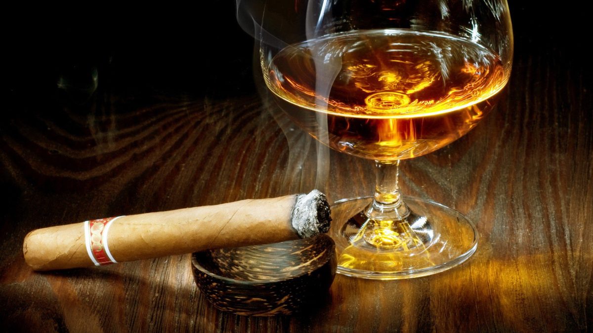 cigars-cigarette-tobacco-bokeh-smoke-smoking-cigar-drink-alcohol-drinks-glass-wallpaper-1