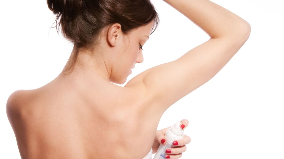 woman-deodorant